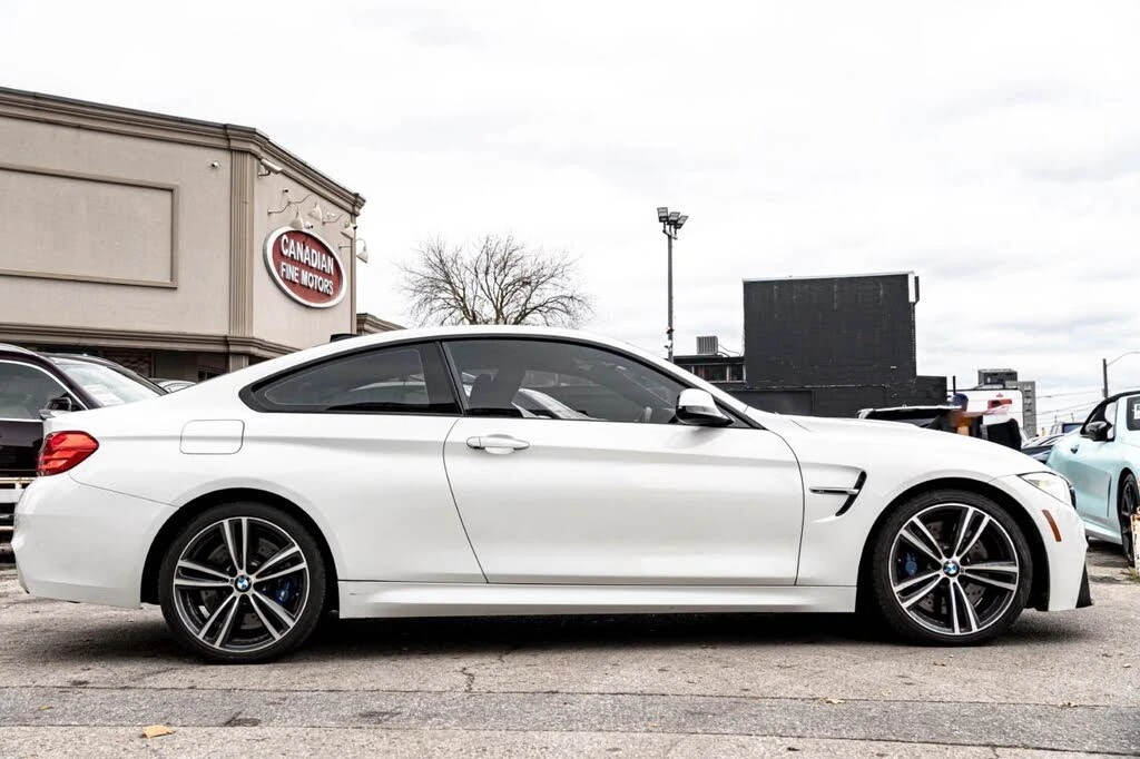 BMW M4 RWD * CARBON PKG * Harman Kardon * HUD, снимка 3 - Автомобили и джипове - 54458809