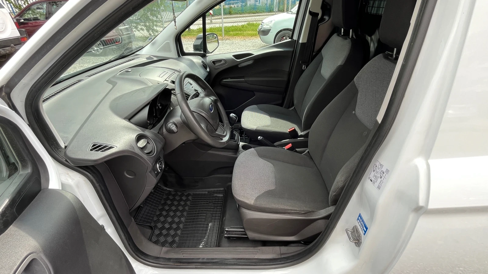 Ford Courier EURO 6 100kc, снимка 10 - Автомобили и джипове - 54634940