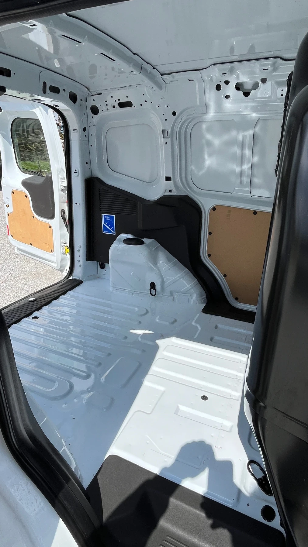 Ford Courier EURO 6 100kc, снимка 11 - Автомобили и джипове - 54634940