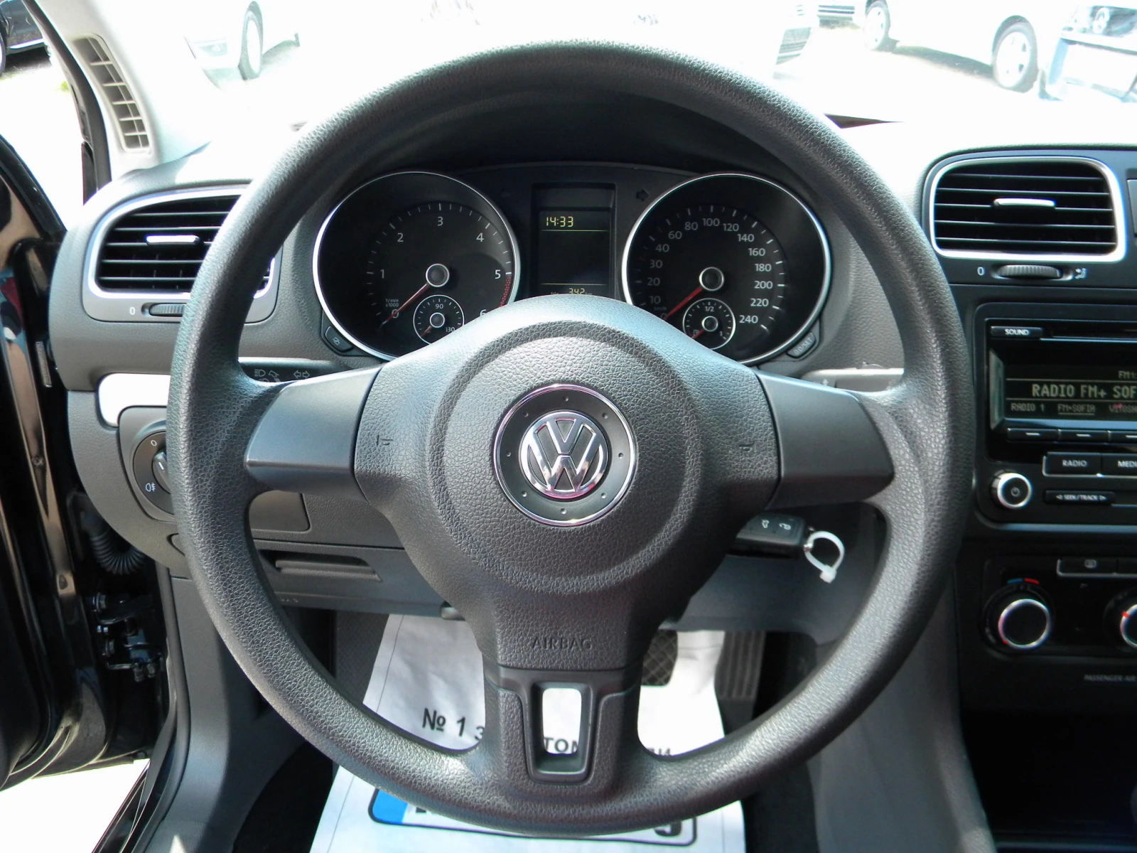 VW Golf 6* R-LINE* TDI* EURO-5B* , снимка 16 - Автомобили и джипове - 54693233