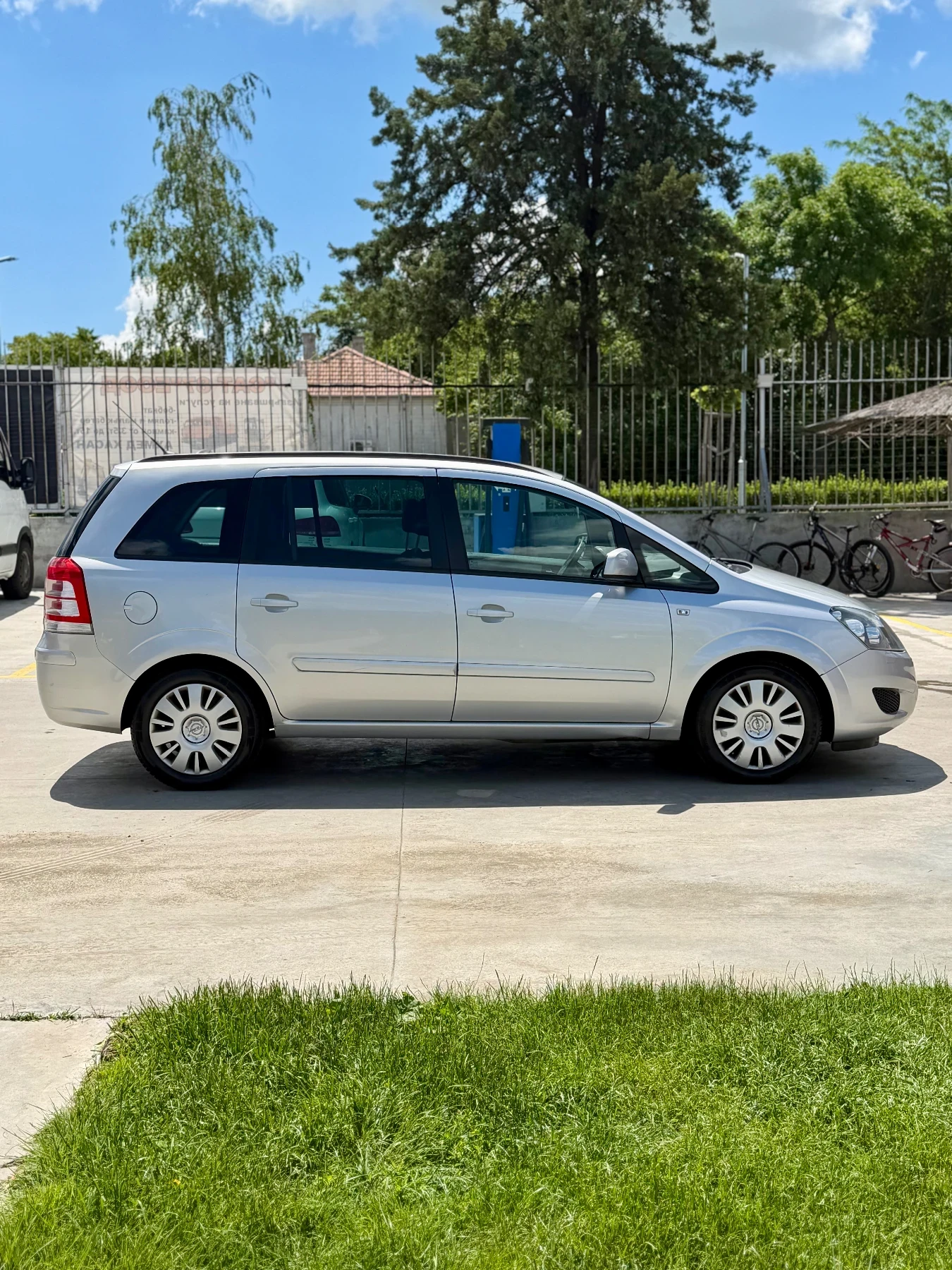 Opel Zafira 1.7CDT? КЛИМАТИК, снимка 6 - Автомобили и джипове - 54711846