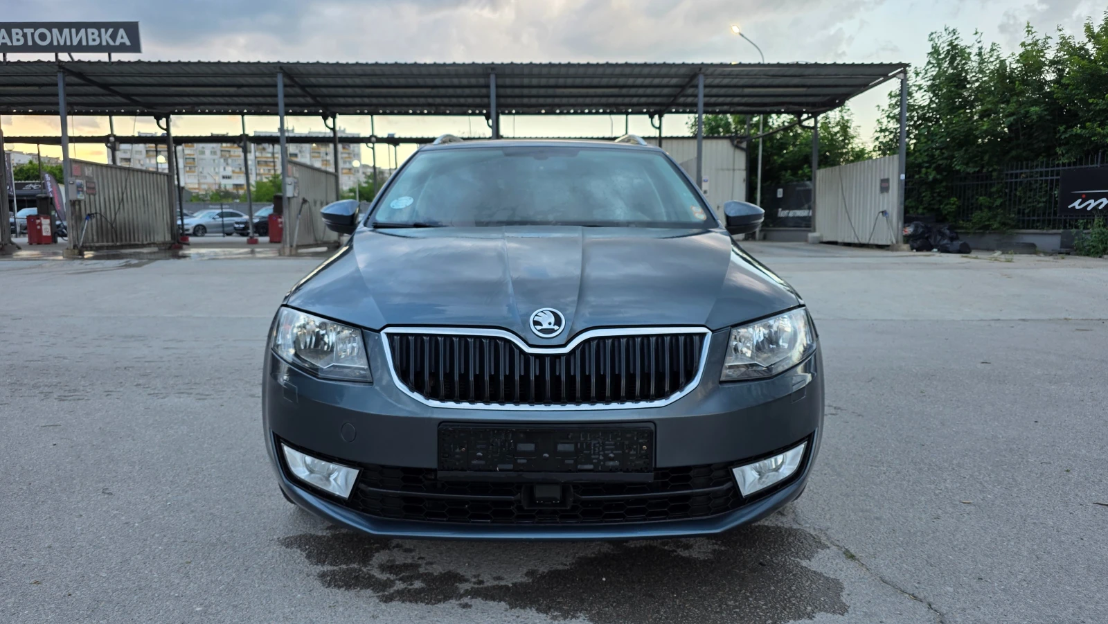 Skoda Octavia KATO ЧИСТО НОВА, снимка 2 - Автомобили и джипове - 55082182