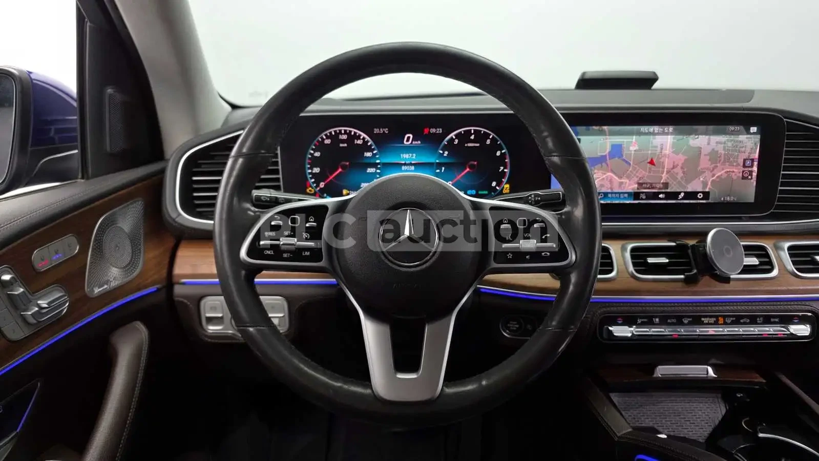 Mercedes-Benz GLE 450 HUD| 360| ОБДУХВАНЕ| PANO| AMBIENT| , снимка 8 - Автомобили и джипове - 55201027