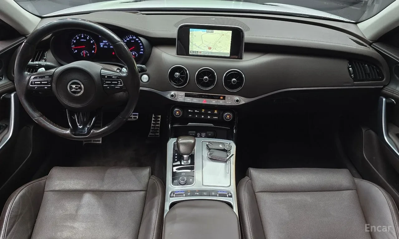 Kia Stinger 2.0 TURBO* ПОДГРЕВИ* ОБДУХ* КАМЕРА* LSD+ BREMBO, снимка 7 - Автомобили и джипове - 55224984