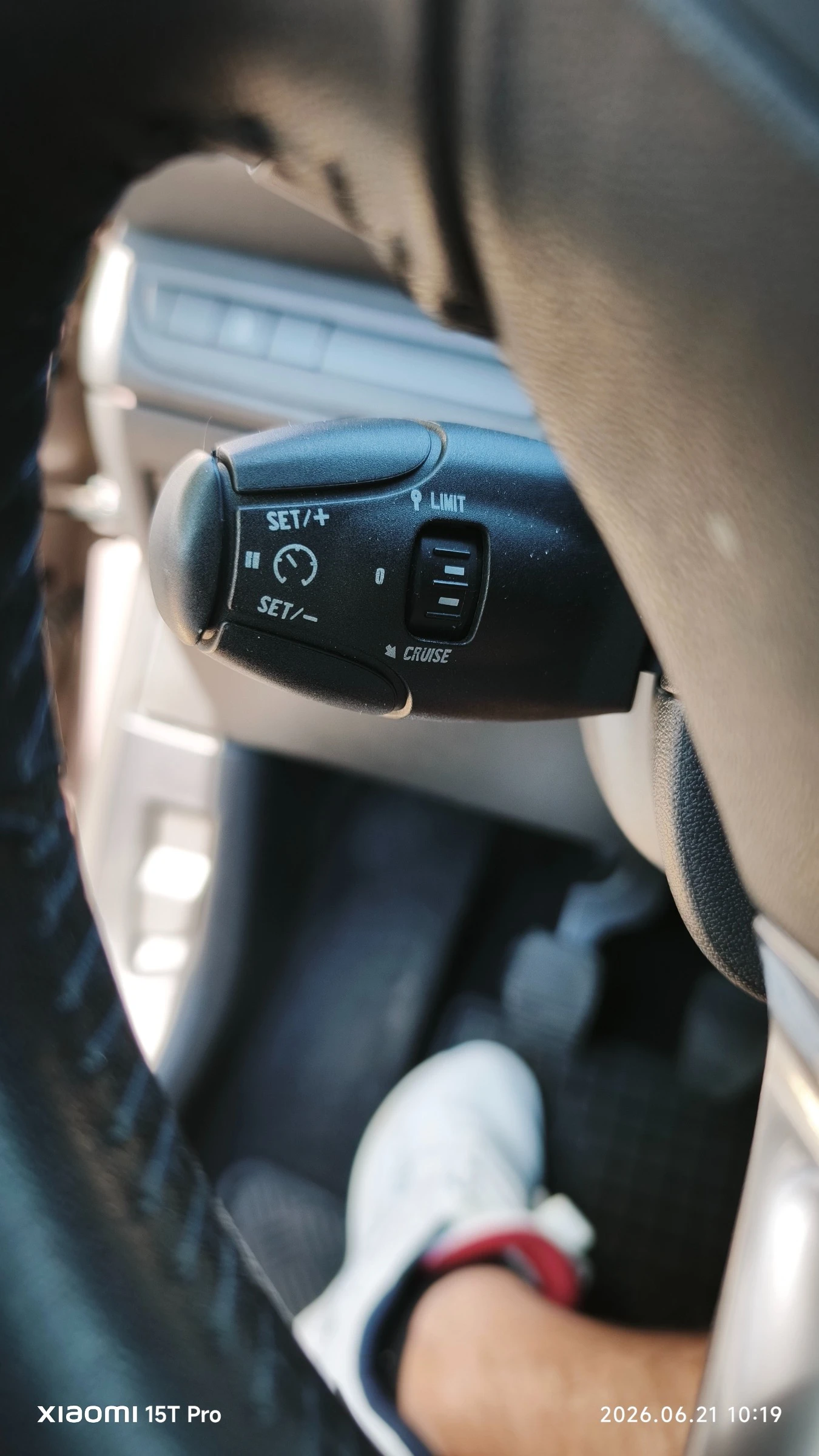 Peugeot 208, снимка 11 - Автомобили и джипове - 55388411