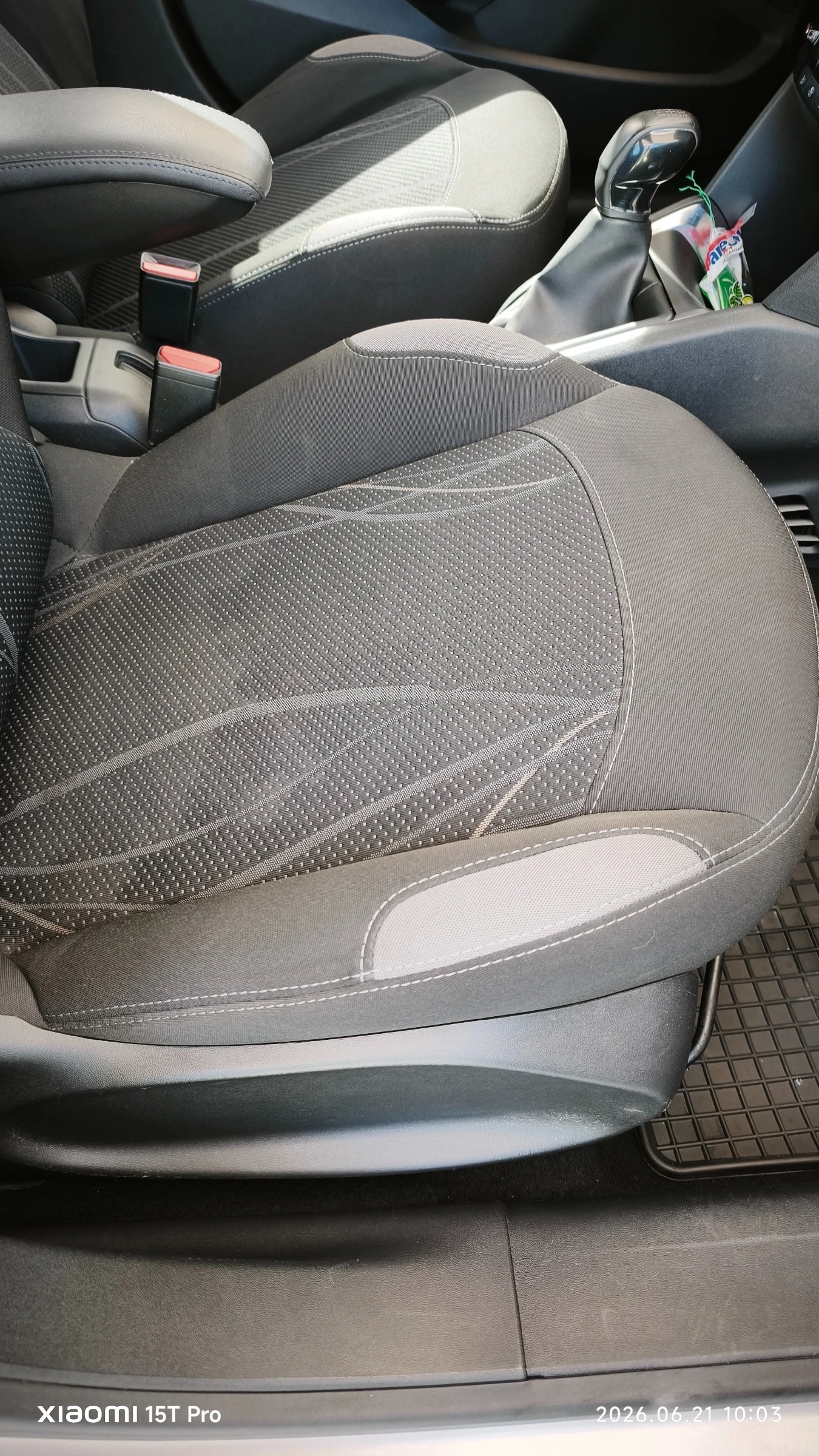 Peugeot 208, снимка 5 - Автомобили и джипове - 55388411