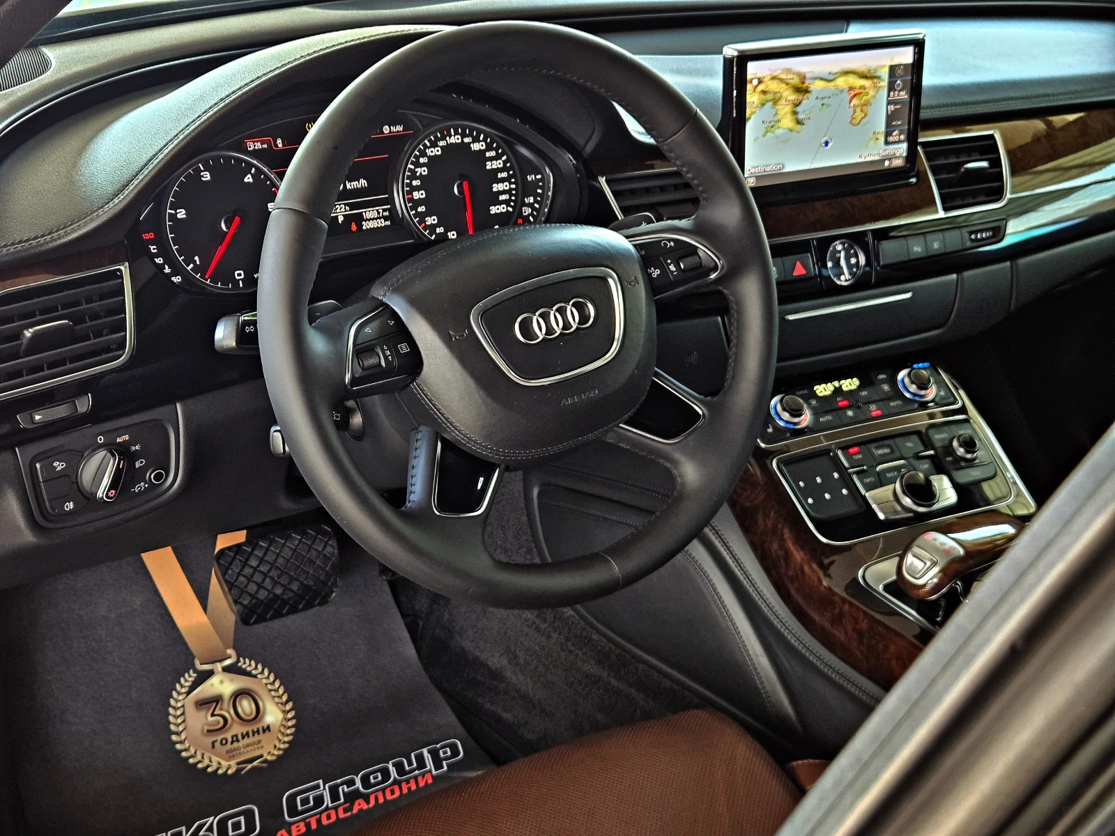 Audi A8 4.2TDI/BOSE/MAСАЖИ/ПОДГРЕВ/ОБДУХ/АМБИЕНТ/ПАМЕТ/LIZ, снимка 9 - Автомобили и джипове - 55727239