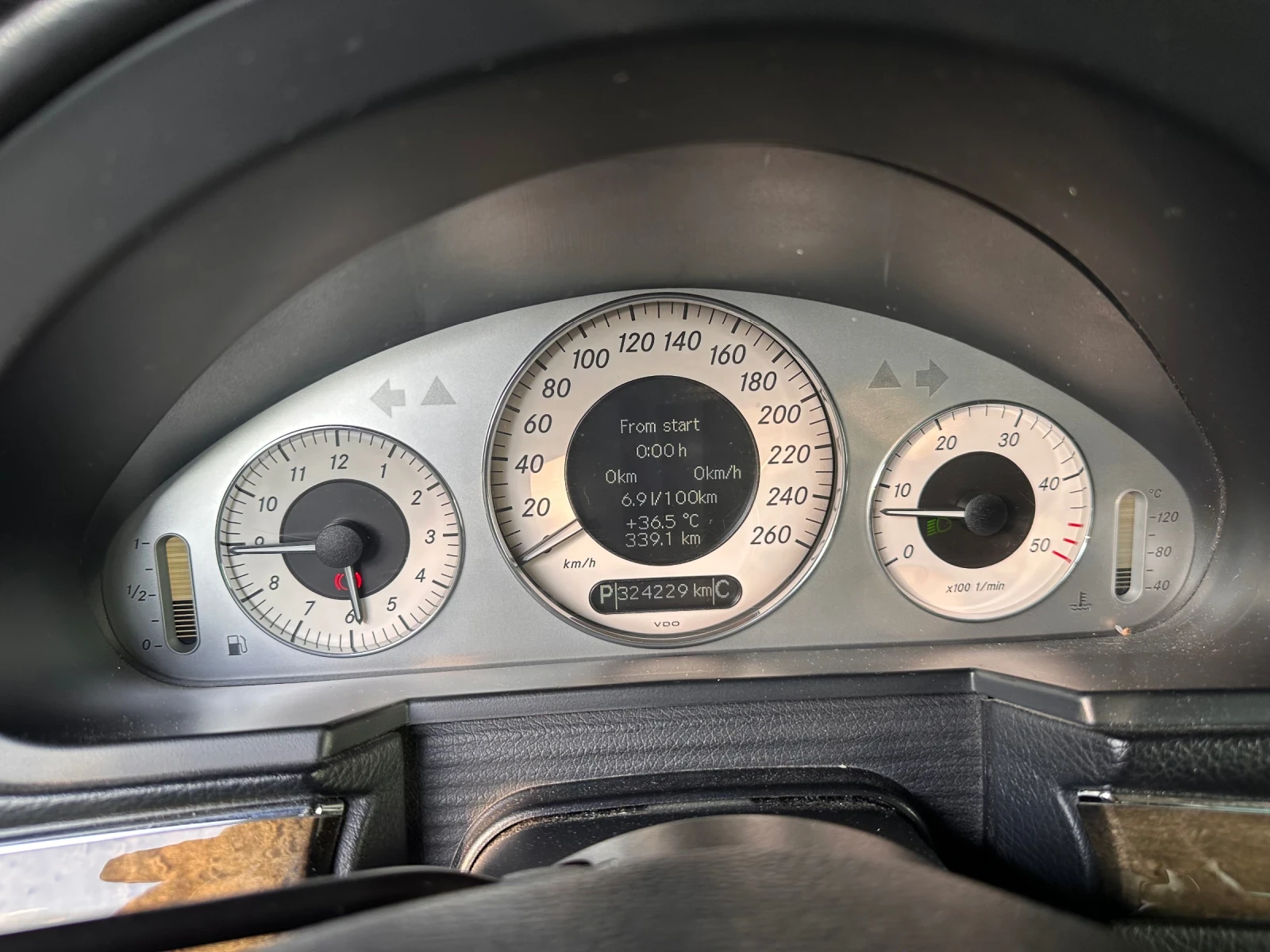 Mercedes-Benz E 320 EVO, снимка 17 - Автомобили и джипове - 55771609