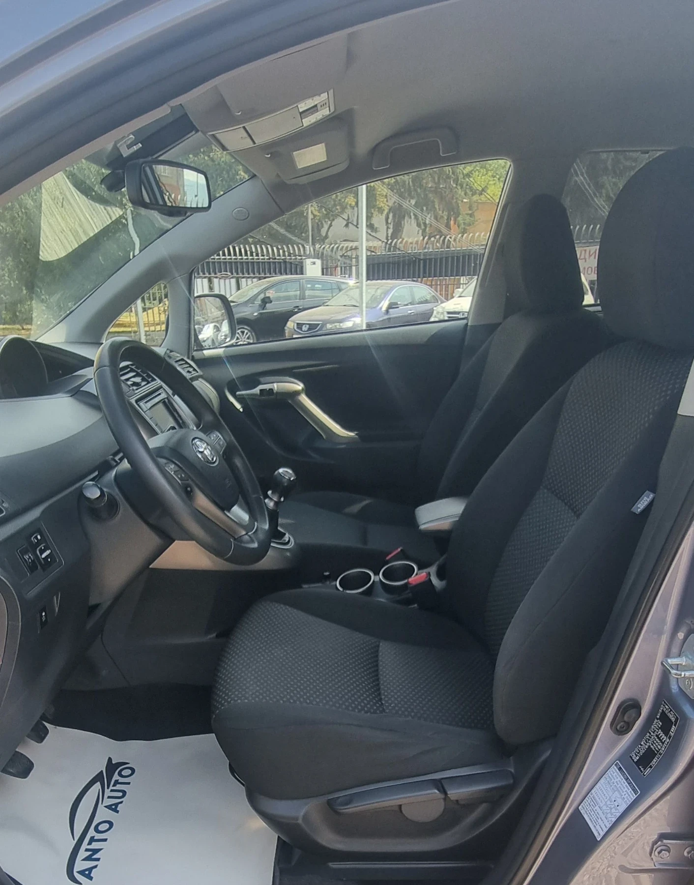Toyota Verso 1.8 VALVE MATIC! Навигация!Камера!, снимка 10 - Автомобили и джипове - 55785872