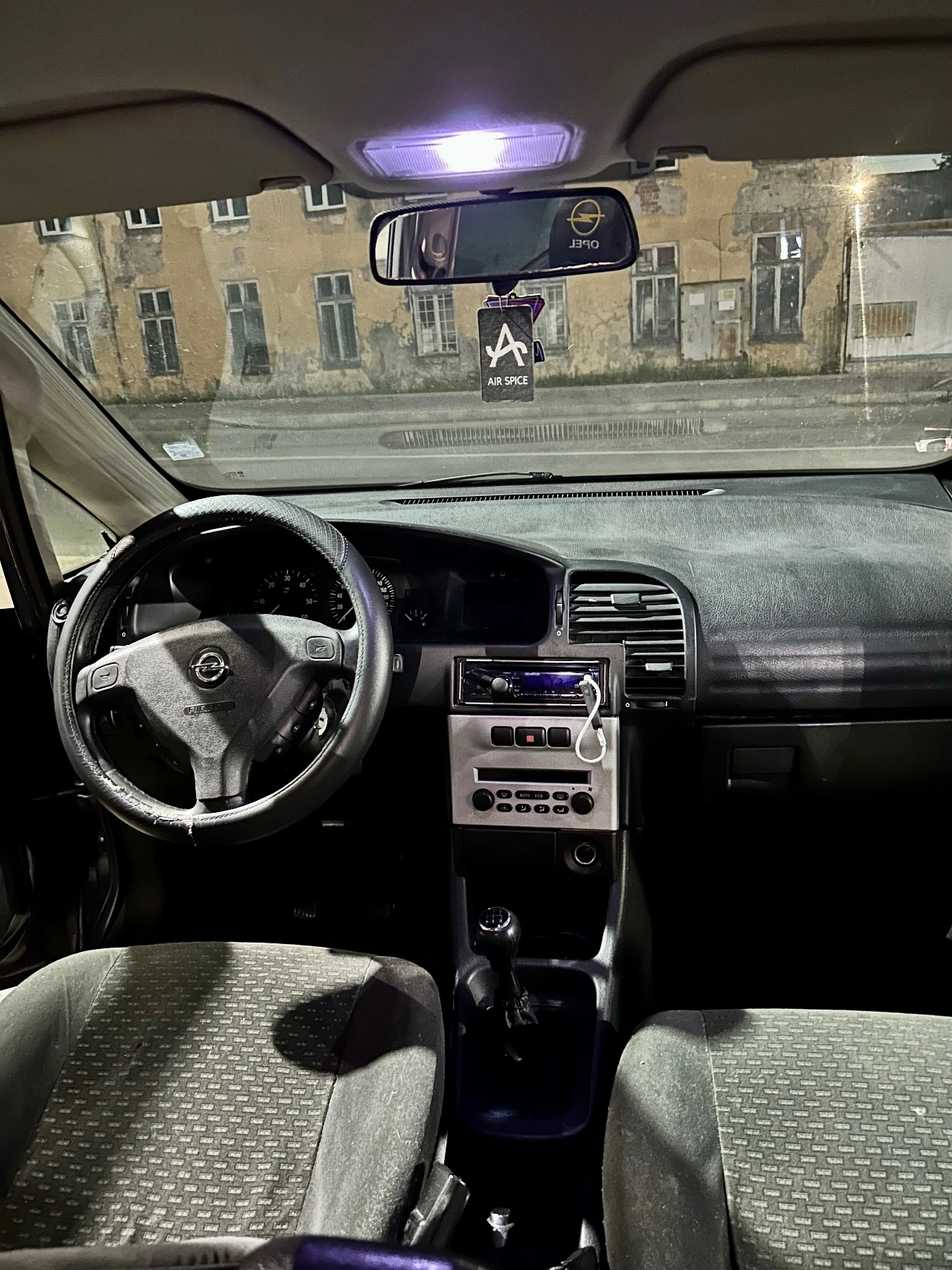 Opel Zafira, снимка 3 - Автомобили и джипове - 56216741