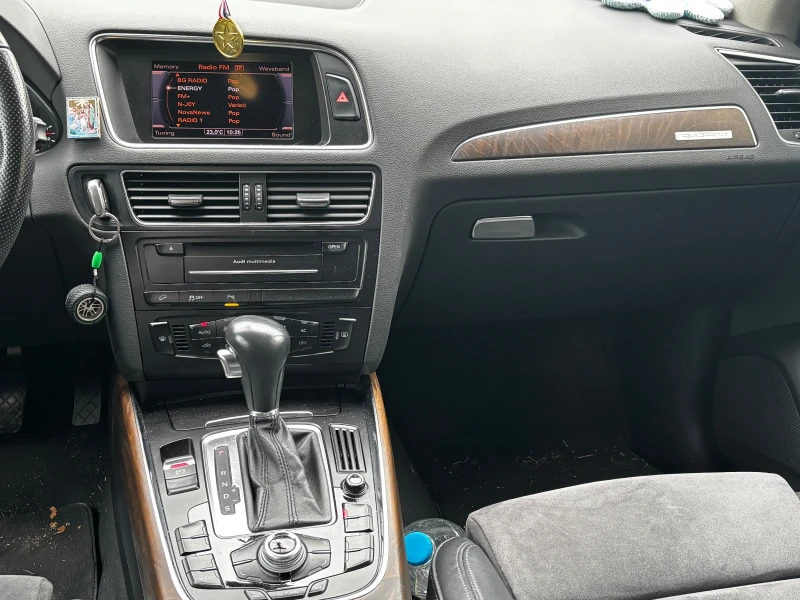 Audi Q5 2.0 TDI, снимка 10 - Автомобили и джипове - 52016742