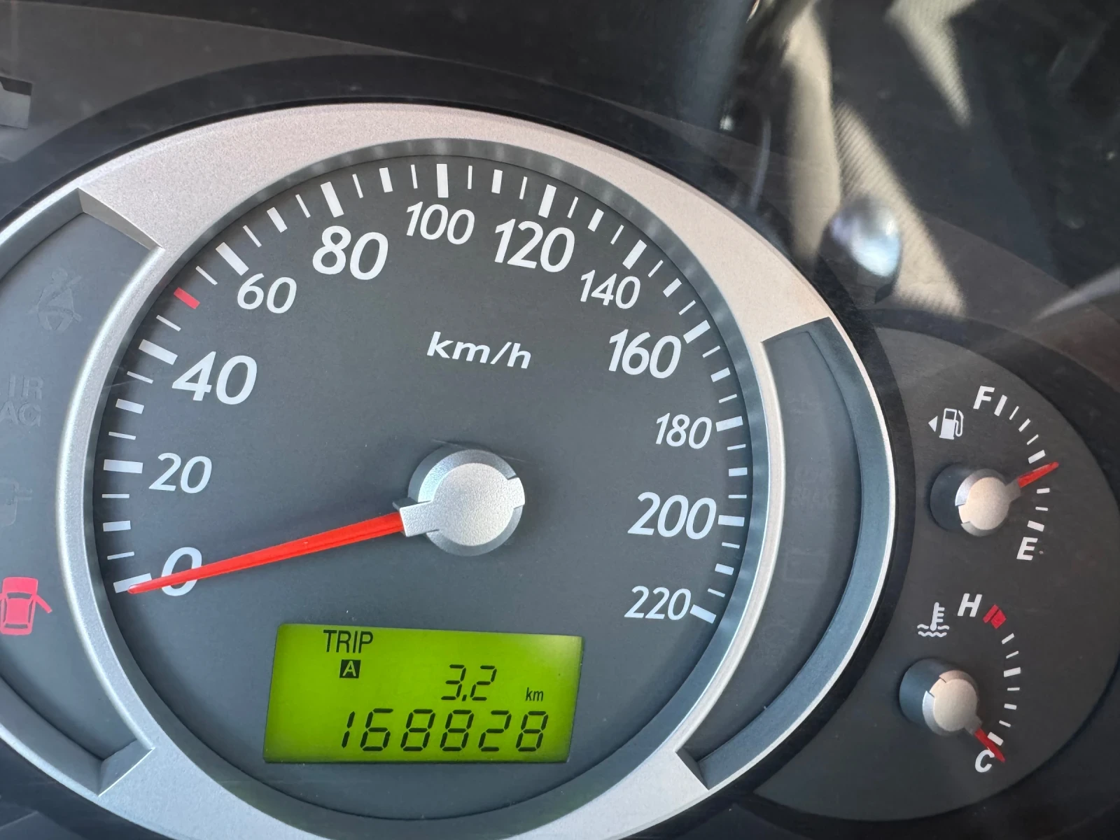 Hyundai Tucson 2.0 GRDI 4x4 6ck KLIMATR 157000km - изображение 5