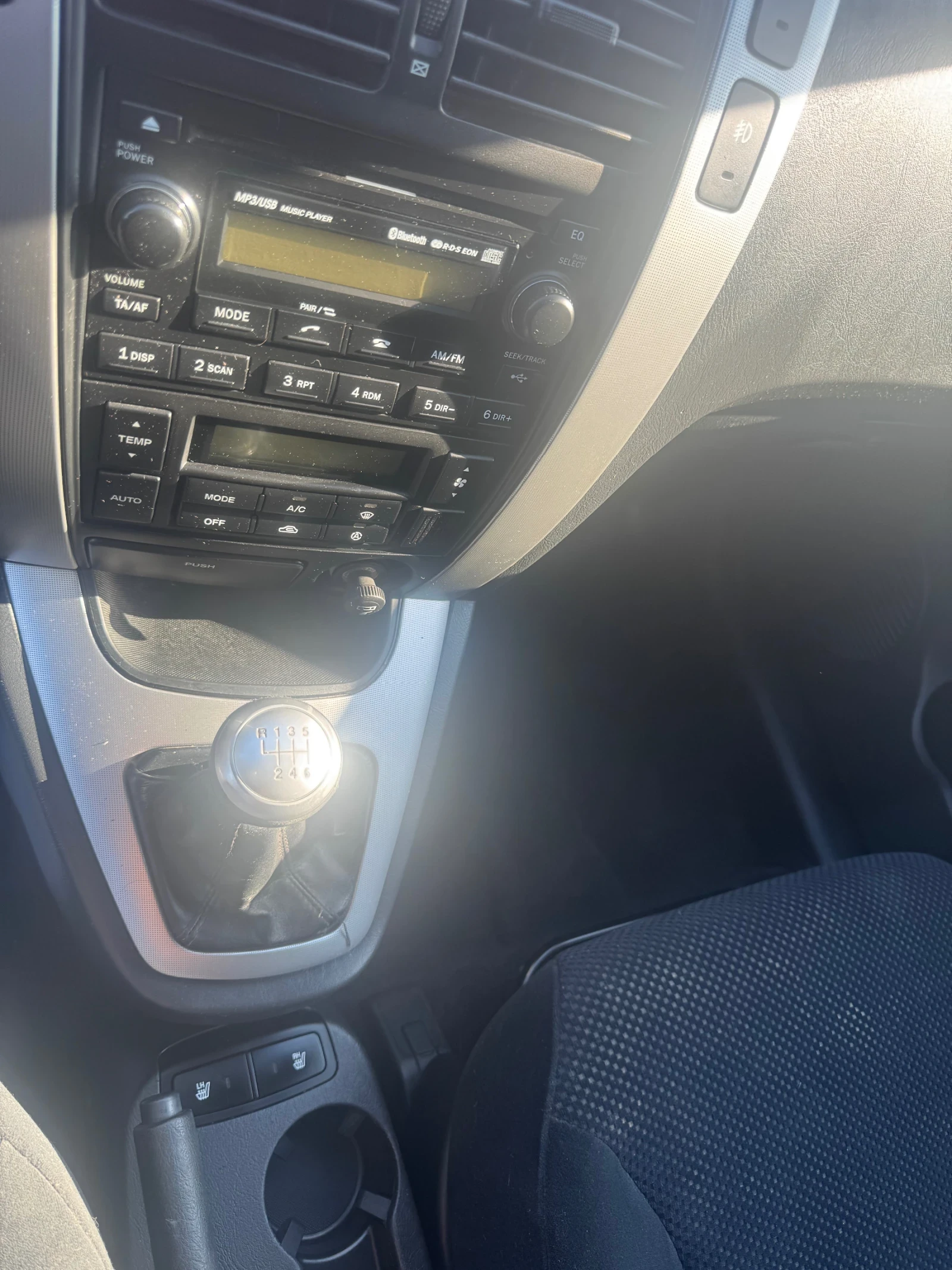 Hyundai Tucson 2.0 GRDI 4x4 6ck KLIMATR 157000km - изображение 3
