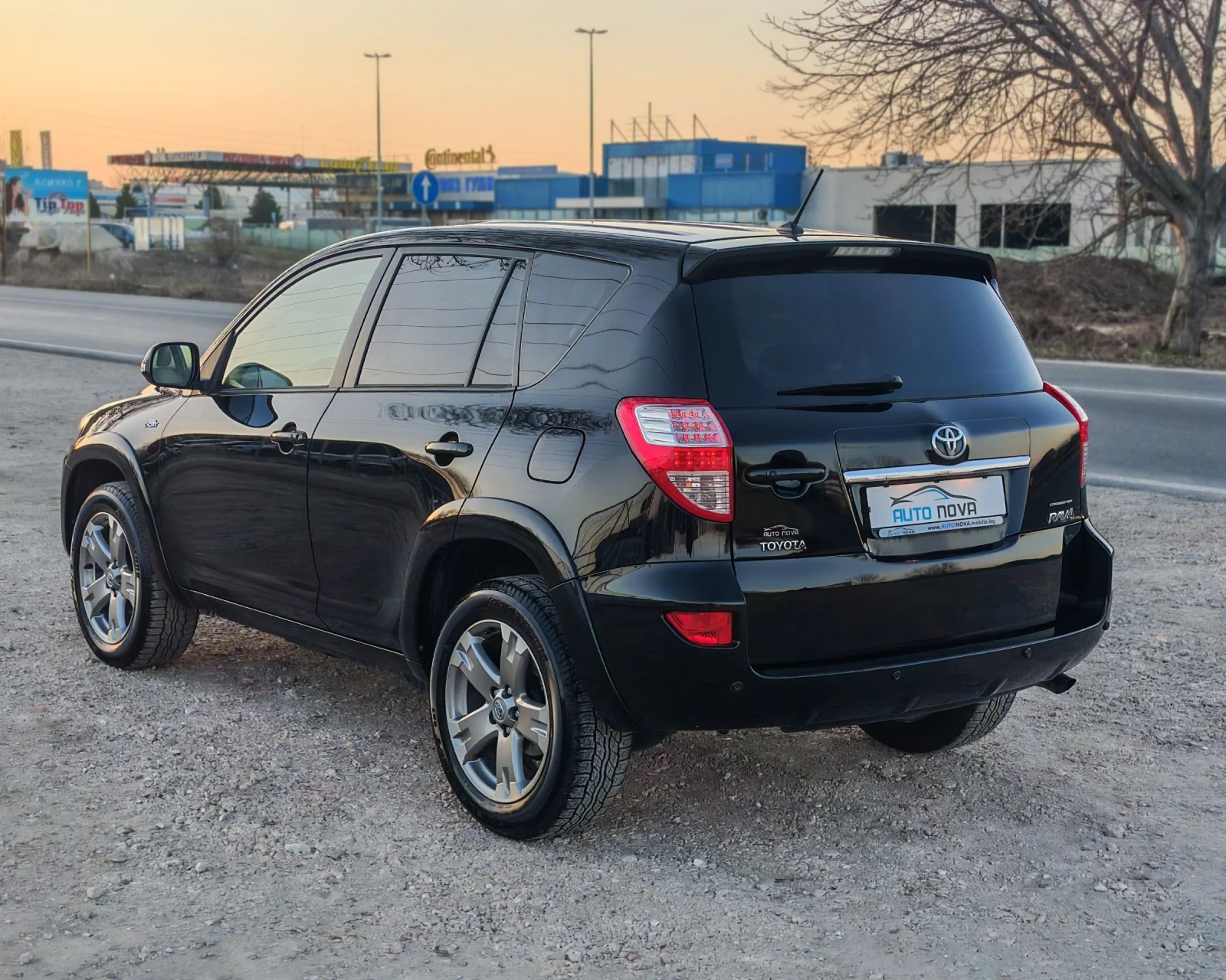 Toyota Rav4 2.2 ДИЗЕЛ 150 К.С. 4Х4! АВТОМАТИК !КОЖА! НОВА!, снимка 7 - Автомобили и джипове - 53803410