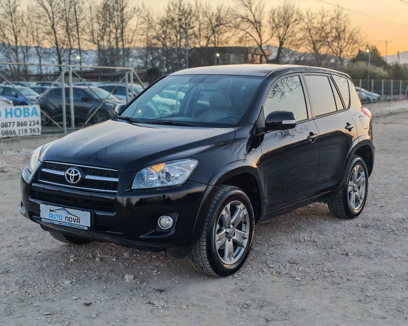 Toyota Rav4 2.2 ДИЗЕЛ 150 К.С. 4Х4! АВТОМАТИК !КОЖА! НОВА!, снимка 3 - Автомобили и джипове - 53803410