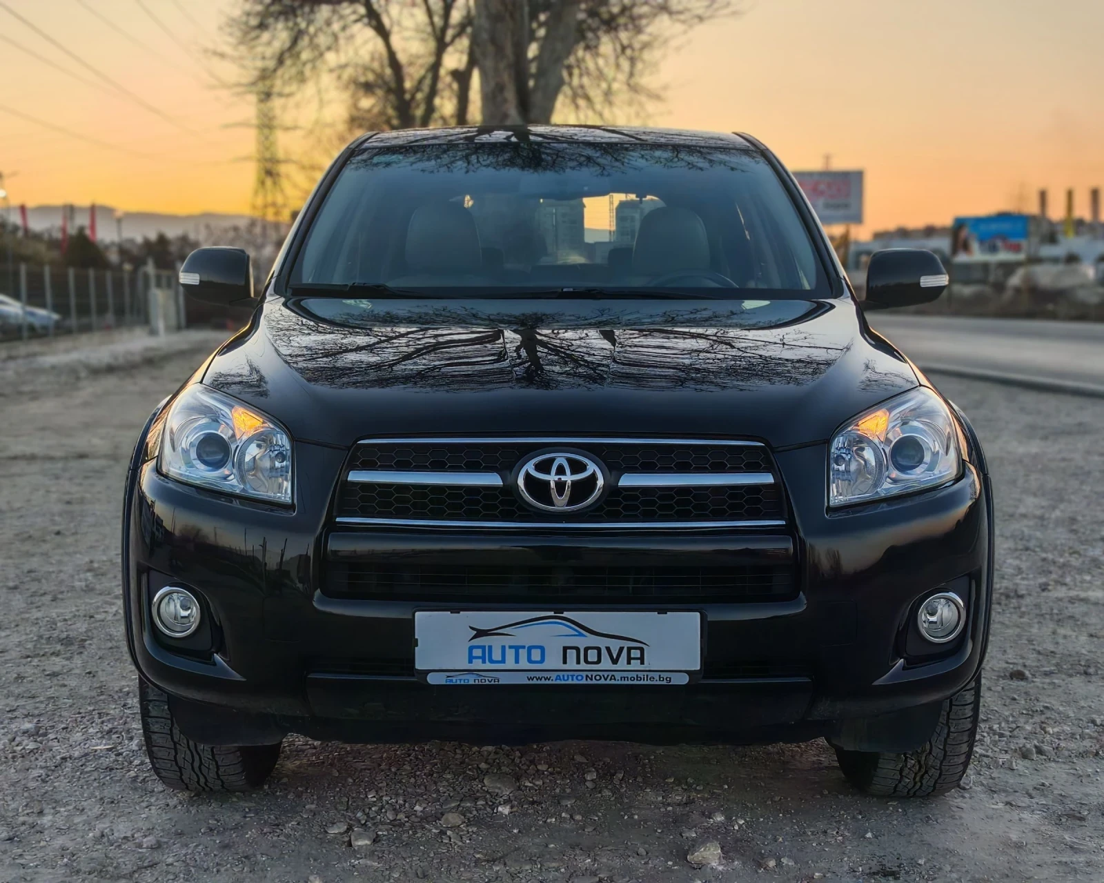 Toyota Rav4 2.2 ДИЗЕЛ 150 К.С. 4Х4! АВТОМАТИК !КОЖА! НОВА!, снимка 2 - Автомобили и джипове - 53803410