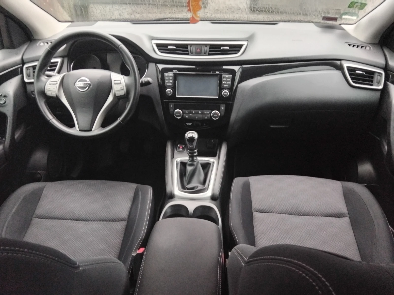 Nissan Qashqai 1.2 ТЮВ до 2028г., снимка 16 - Автомобили и джипове - 54575090