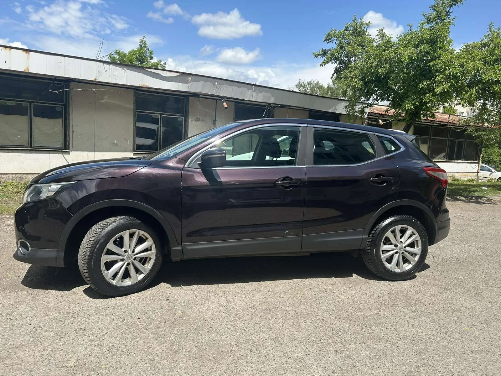 Nissan Qashqai 1.2 ТЮВ до 2028г., снимка 5 - Автомобили и джипове - 54575090