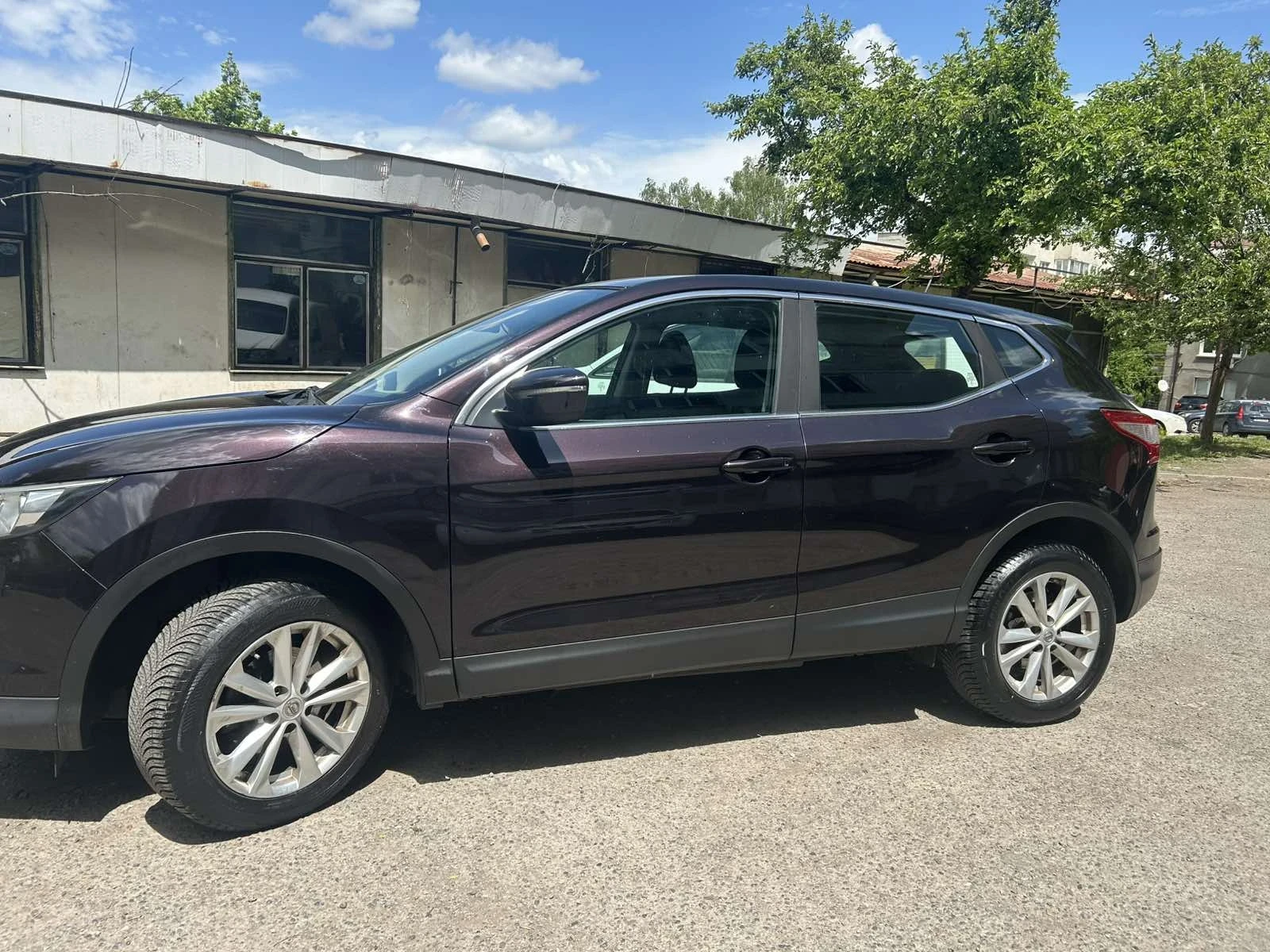 Nissan Qashqai 1.2 ТЮВ до 2028г., снимка 7 - Автомобили и джипове - 54575090