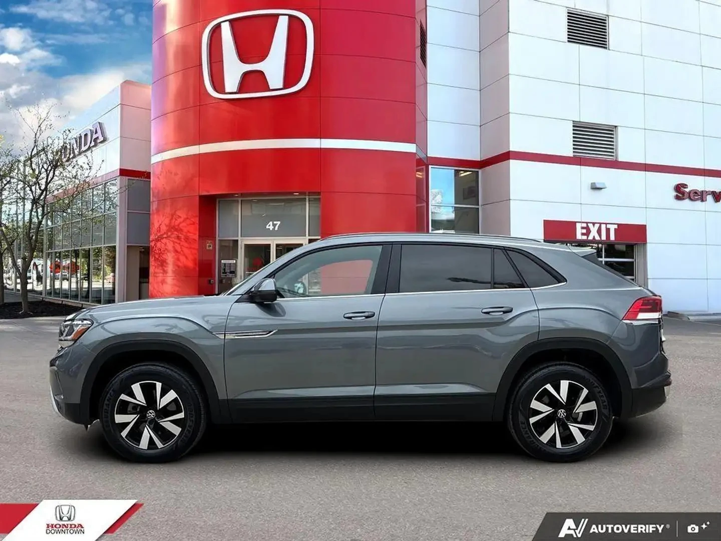 VW Atlas Cross Sport Comfortline AWD, снимка 2 - Автомобили и джипове - 55594954