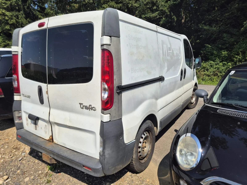 Renault Trafic 2.0DCi Климатик, снимка 4 - Бусове и автобуси - 51694599