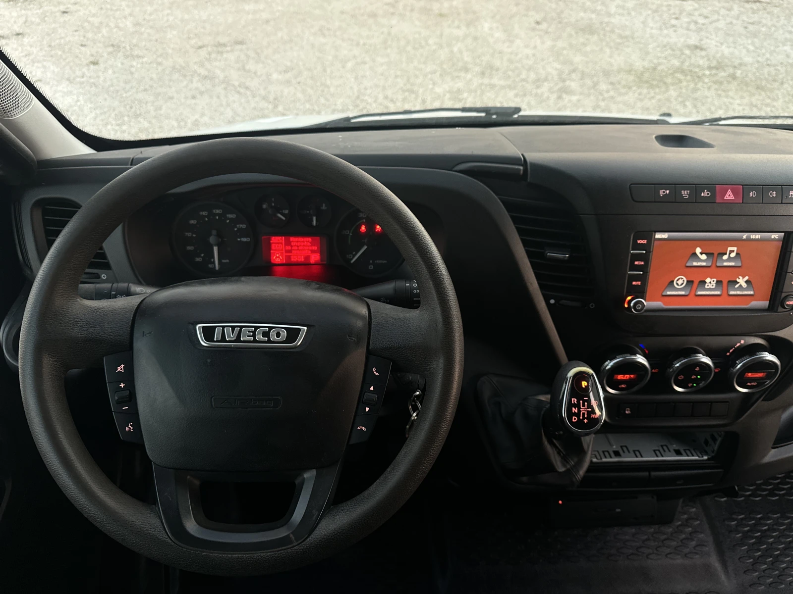 Iveco Daily 35-170 | HI-MATIC | MAXI | НАПЪЛНО ОБСЛУЖЕН - изображение 8