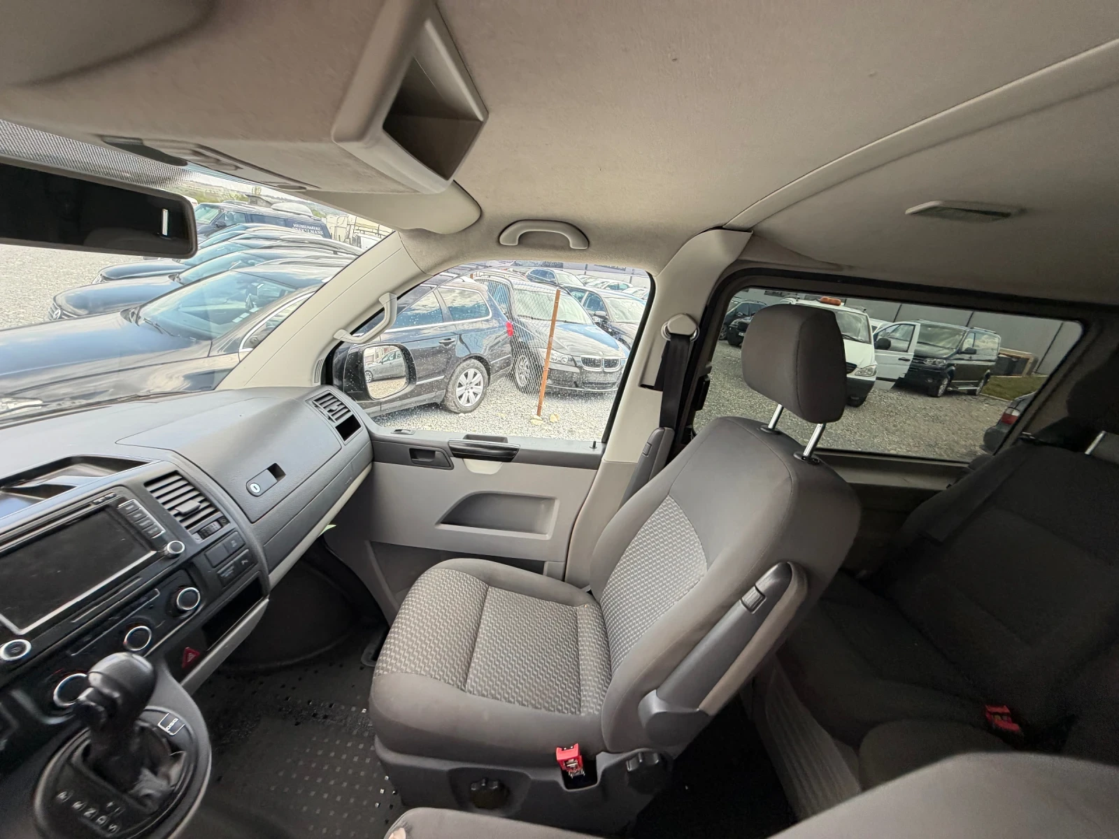 VW Transporter T6 2.0TDI DsG LONG , снимка 9 - Бусове и автобуси - 54197177