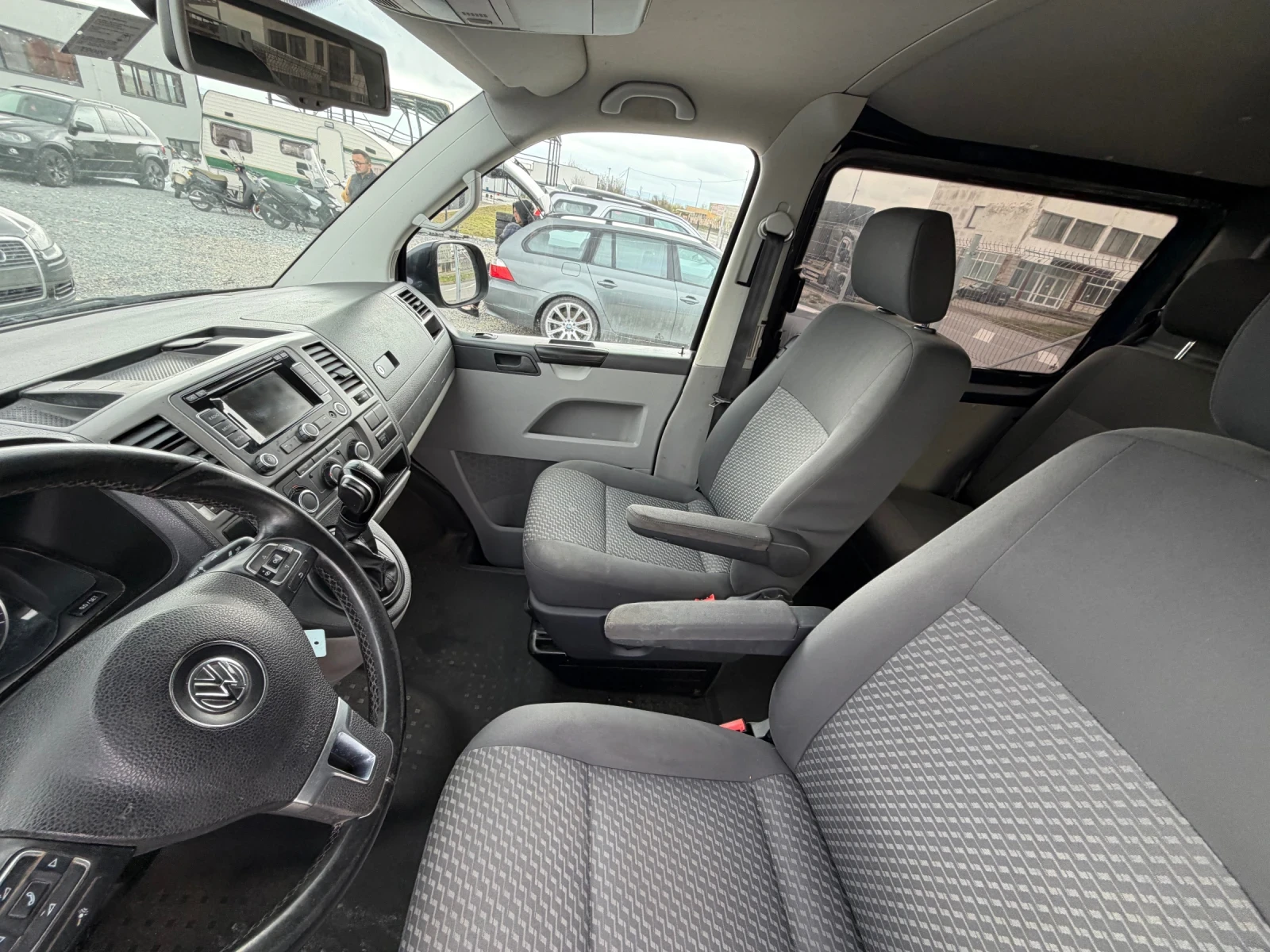 VW Transporter T6 2.0TDI DsG LONG , снимка 10 - Бусове и автобуси - 54197177