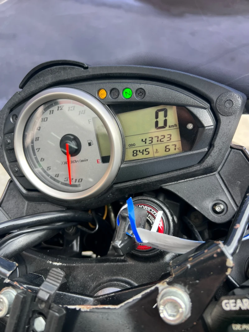 Kawasaki Z Z 750R 2010, снимка 17 - Мотоциклети и мототехника - 53524041