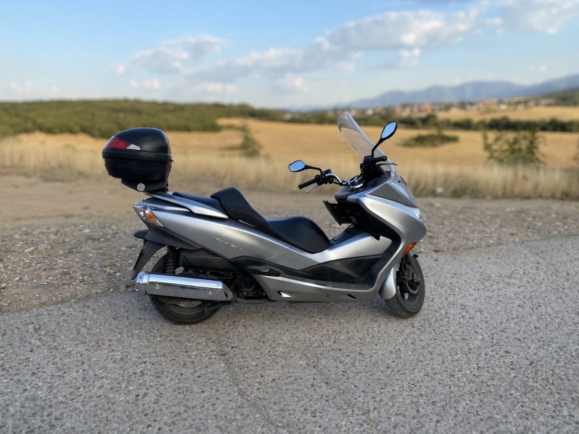 Honda Forza, снимка 2 - Мотоциклети и мототехника - 56336141