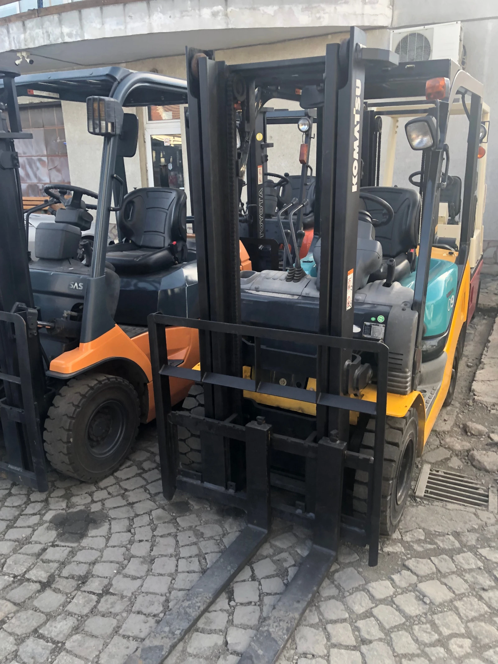  Komatsu  Nissan | Mobile.bg   1