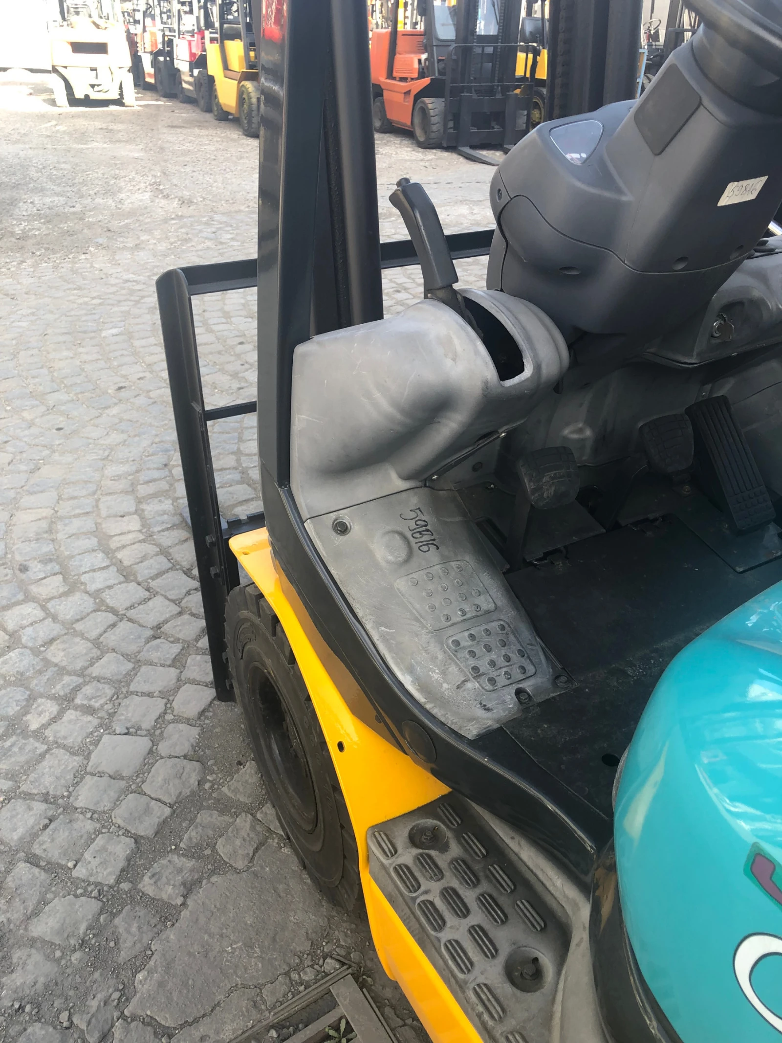  Komatsu  Nissan | Mobile.bg   3