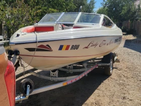 Моторна яхта Stingray Bourider, снимка 9 - Воден транспорт - 53564038