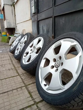 VW Golf 1.9 TDI 105к.с  - 2300 € / 4498.41 лв. - 18205882 14