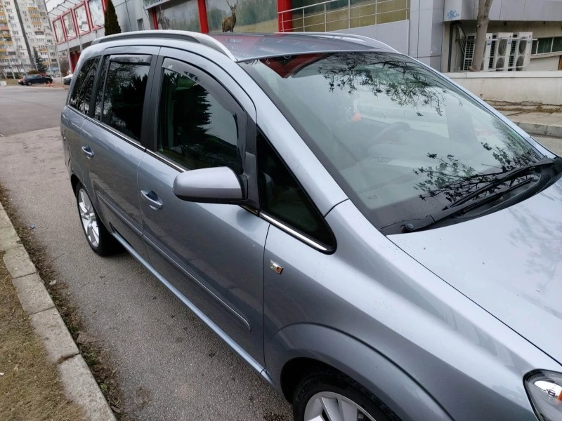 Opel Zafira, снимка 3 - Автомобили и джипове - 47516935