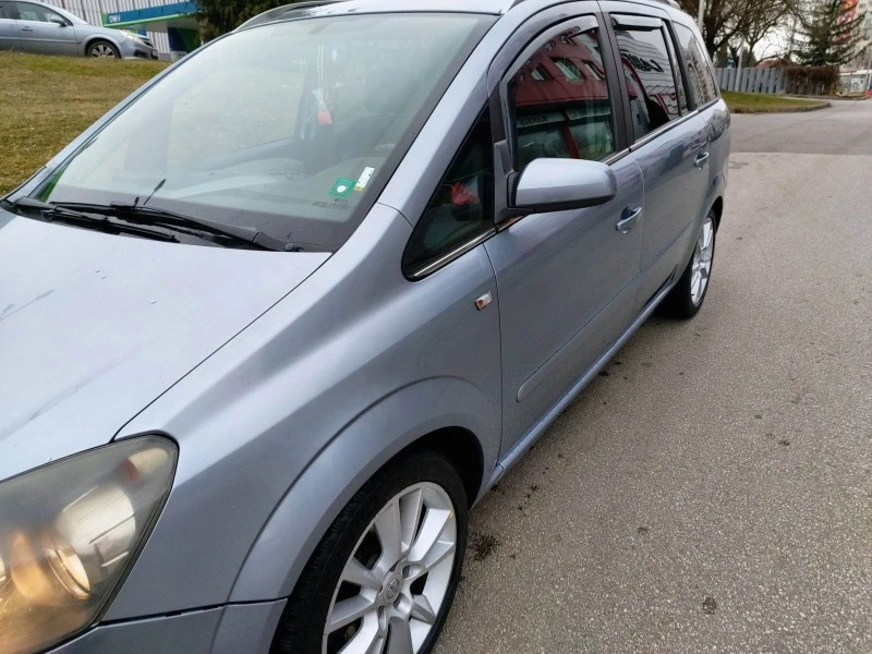 Opel Zafira, снимка 4 - Автомобили и джипове - 47516935