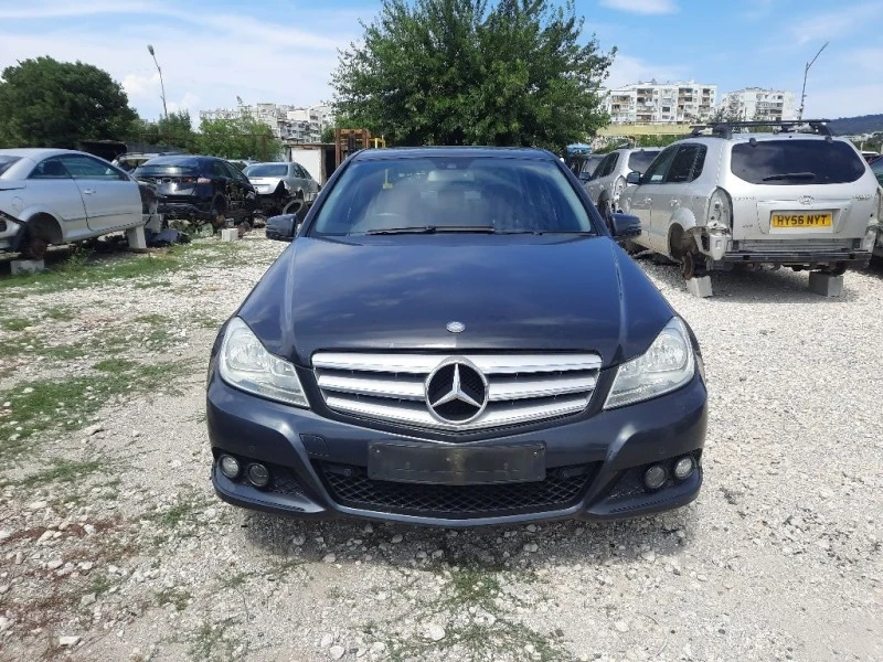 Mercedes-Benz C 220 2.2 CDI, снимка 5 - Автомобили и джипове - 41742412