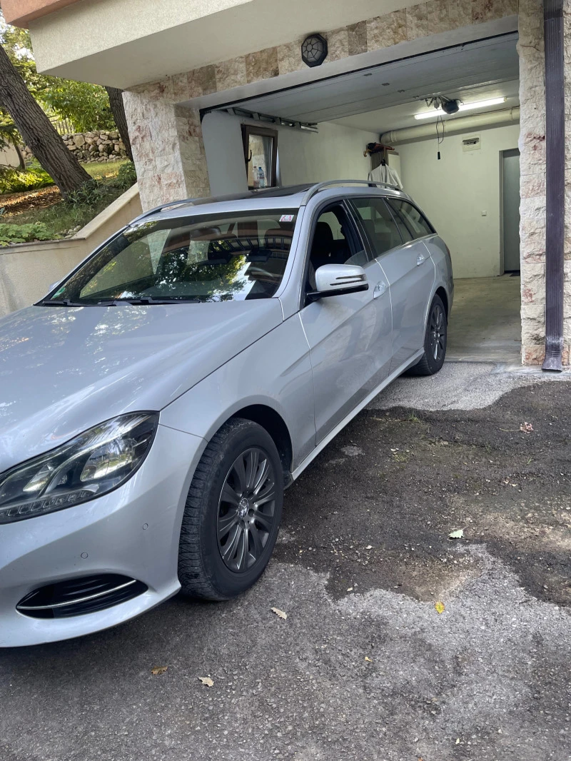 Mercedes-Benz E 220 CDI, снимка 3 - Автомобили и джипове - 47437375