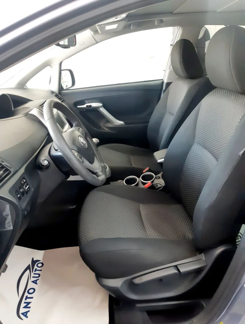 Toyota Verso 1.8 VVT-i Dynamic Business, снимка 9 - Автомобили и джипове - 47138177