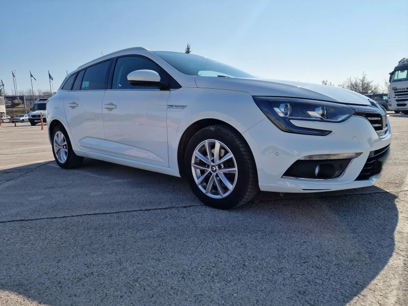 Renault Megane 1.6DCI 130k.c.BOSE голям екран, снимка 11 - Автомобили и джипове - 48897816