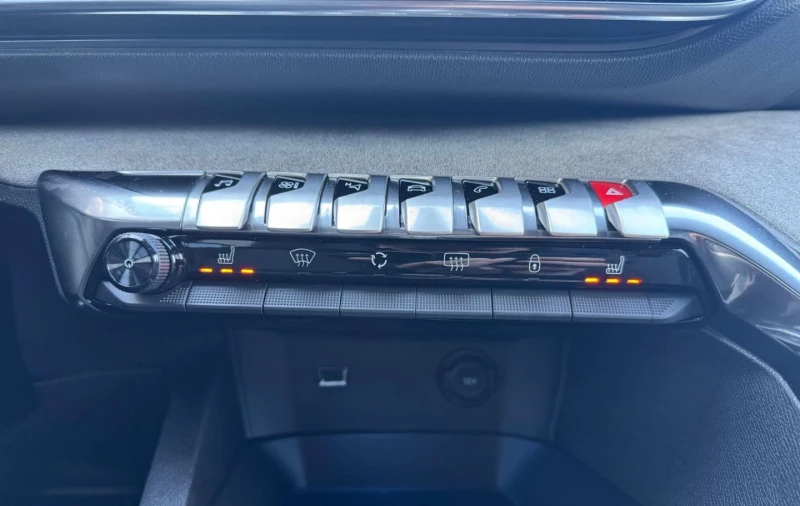 Peugeot 3008 GT/MHEV/136/LED/ACC/CAM/NAVI/333v, снимка 17 - Автомобили и джипове - 50097494