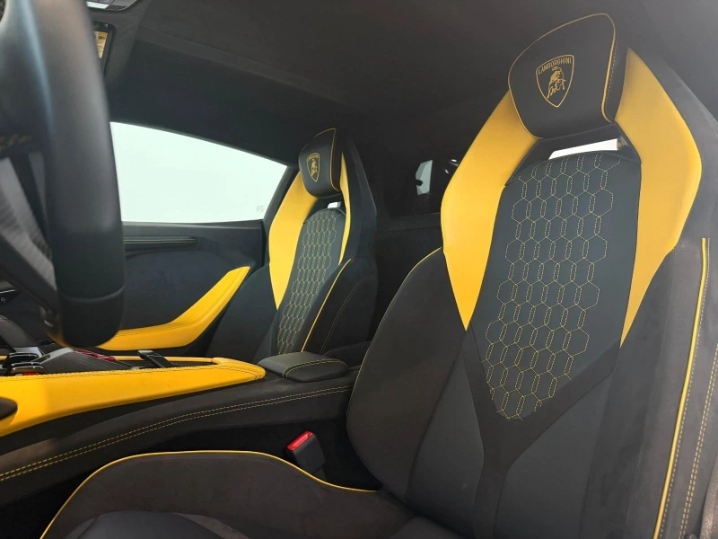 Lamborghini Revuelto 6.5 V12 HPEV/CARBON/CERAMIC/STYLE/360/, снимка 10 - Автомобили и джипове - 51691687