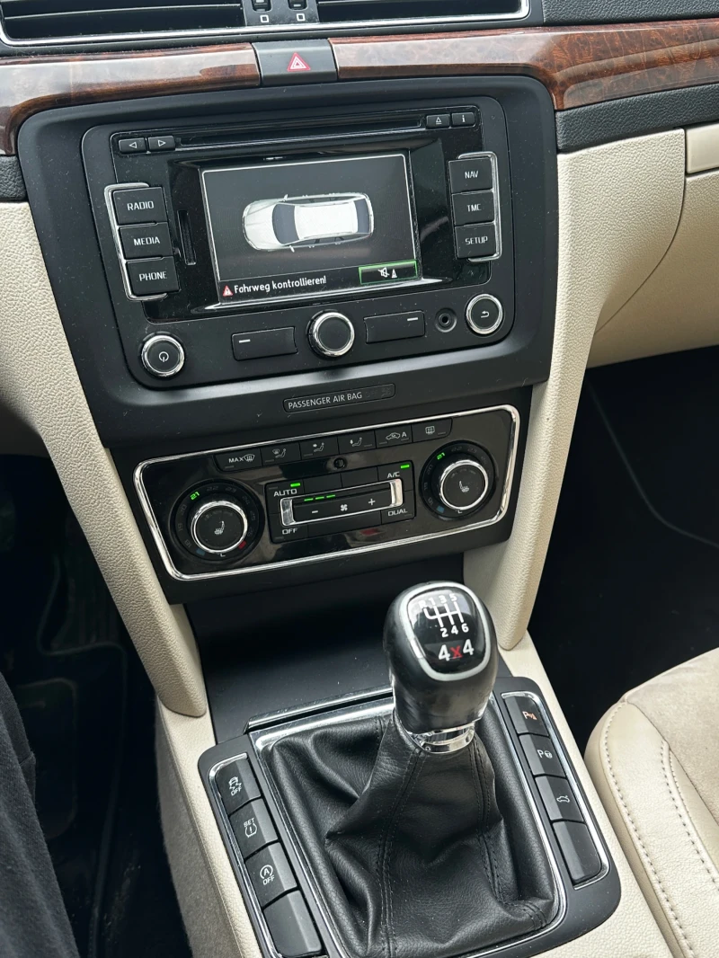 Skoda Superb 2.0TDI 4x4, снимка 8 - Автомобили и джипове - 52382401