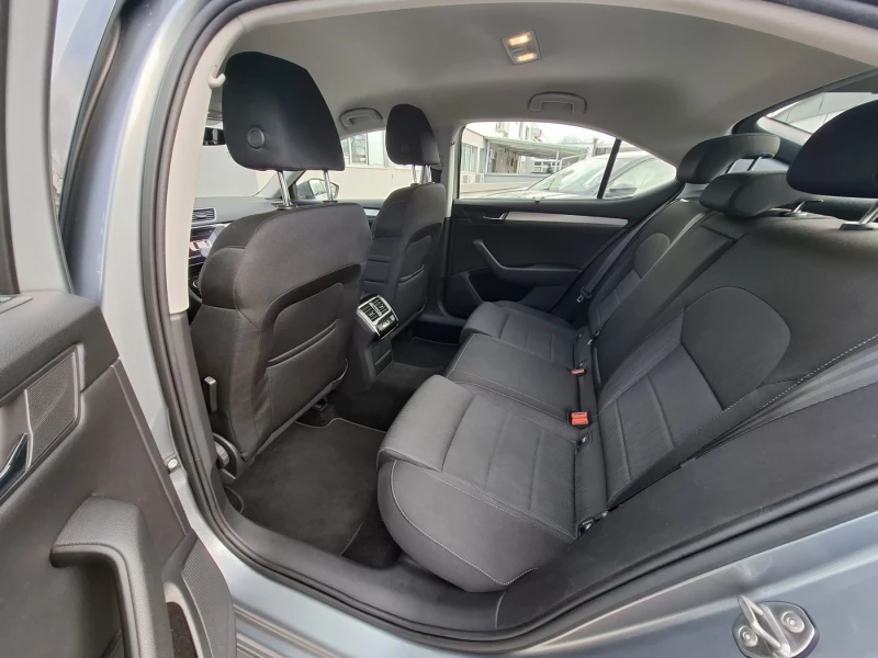 Skoda Superb 2.0TDI 150 к.с. 4X4, снимка 8 - Автомобили и джипове - 52615649