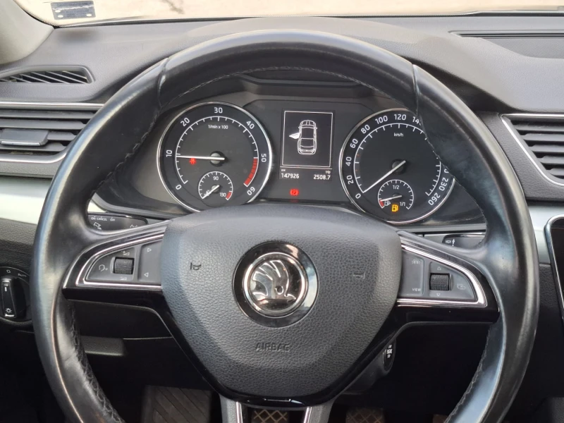 Skoda Superb 2.0TDI 150 к.с. 4X4, снимка 6 - Автомобили и джипове - 52615649