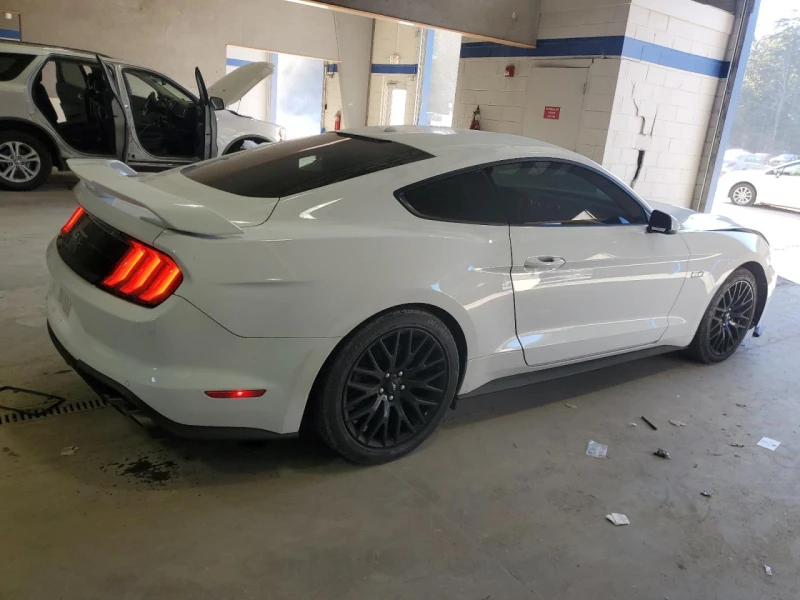 Ford Mustang 5.0 GT / DIGITAL / LEATHER / FACELIFT, снимка 3 - Автомобили и джипове - 52637421
