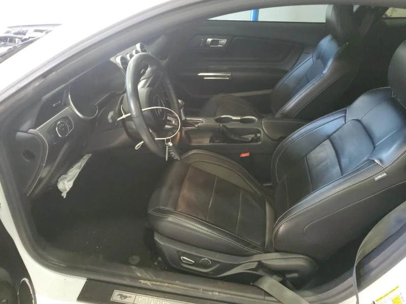 Ford Mustang 5.0 GT / DIGITAL / LEATHER / FACELIFT, снимка 7 - Автомобили и джипове - 52637421