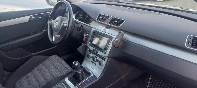 VW Passat 2.0 Alltrack - Distronick - all assistants, снимка 15 - Автомобили и джипове - 52681232