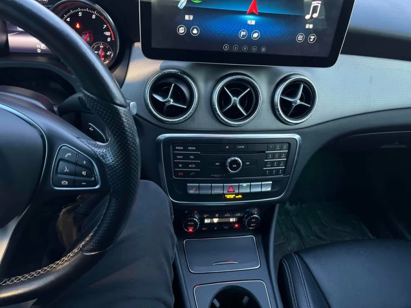 Mercedes-Benz CLA 250 2018 4MATIC * БЕЗ ПЪРВОНАЧАЛНА ВНОСКА* , снимка 9 - Автомобили и джипове - 53035189