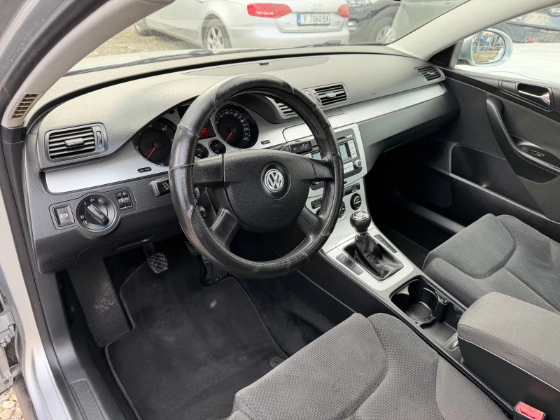 VW Passat 1.9 TDI, снимка 11 - Автомобили и джипове - 53095848